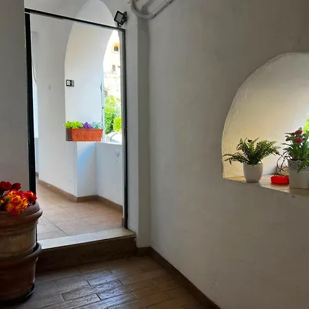 Palazzo Cardinale - LE SCALETTE TERRACINA-2