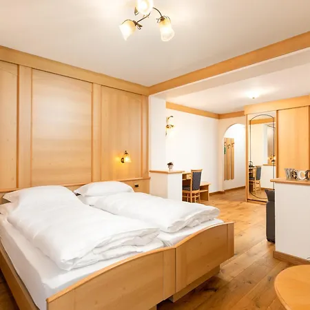 Hotel Pareda-2