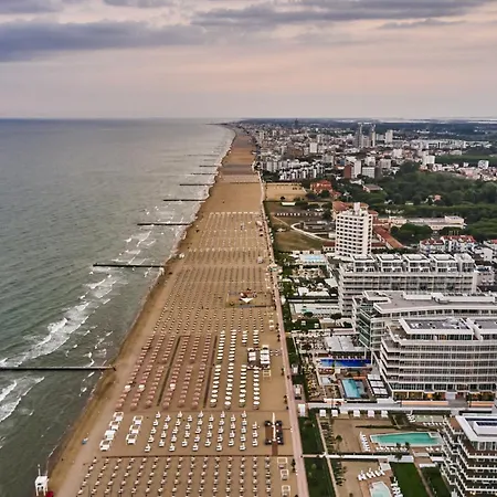 Falkensteiner Hotel & Spa Jesolo-2
