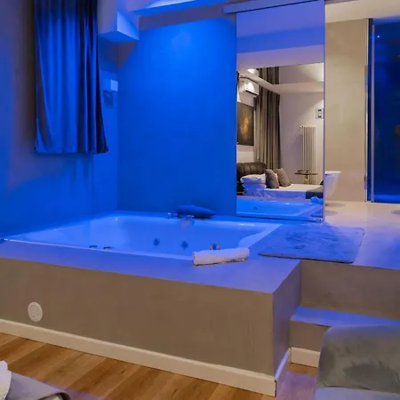 Four Luxury Suite-3