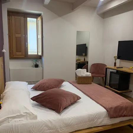 Via Del Centro Guesthouse-2