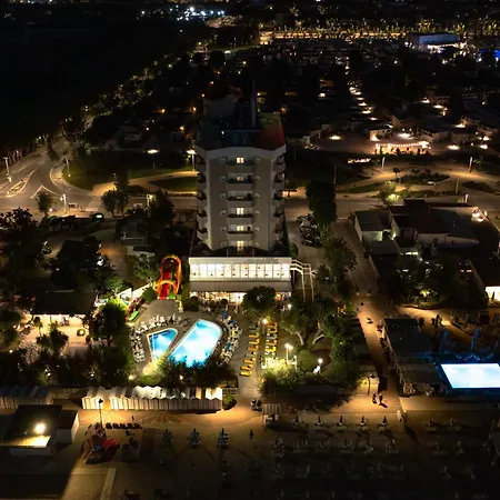 Color Alexandra Plaza Family Hotel-2