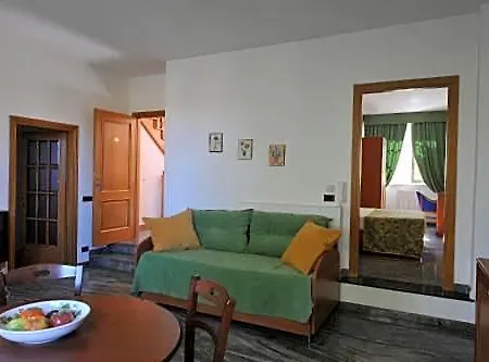 Holiday House Aurora-2