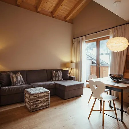 Villa Flora Mountain Lodges-3