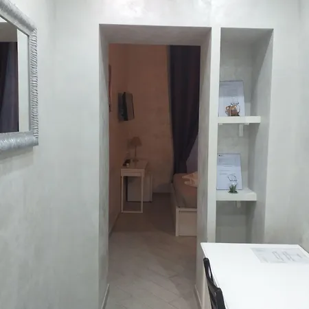 Frattina Grand Suite Guesthouse-2