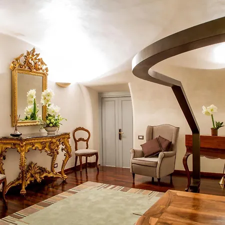 Palazzo De Cupis - Suites And View-3