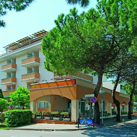 Hotel Garni Losanna-3