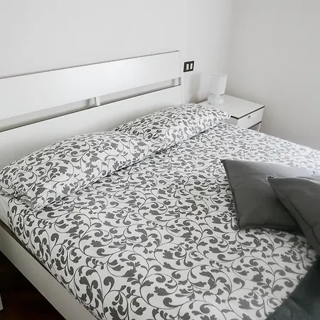 Guesthouse Flora-2