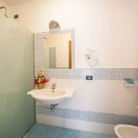 Hotel Marilonda Rimini-3