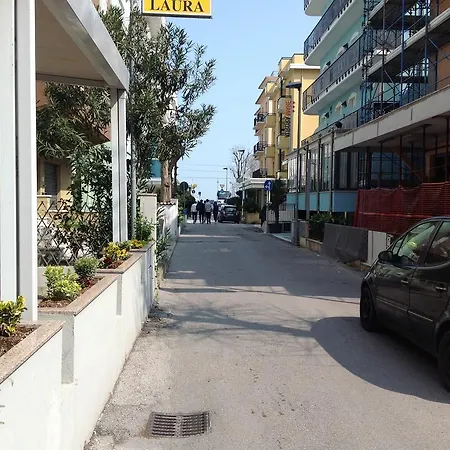 Hotel Laura-3