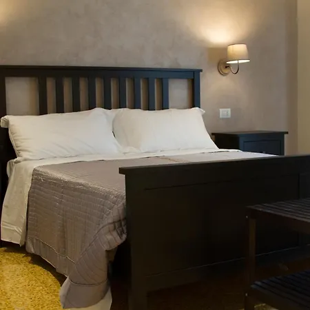 B&B I Propilei Di San Girolamo-3