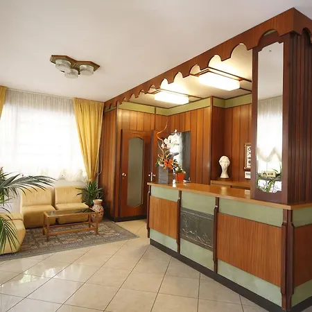 Hotel Devon Rooms & Breakfast-2