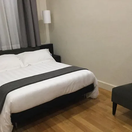 Rhome Terminal Guest House-3