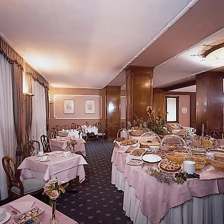 Hotel Regina Olga-3