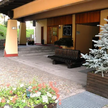 R.T.A. Hotel Des Alpes 2-3