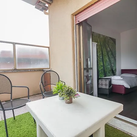 Bamboo B&B-2