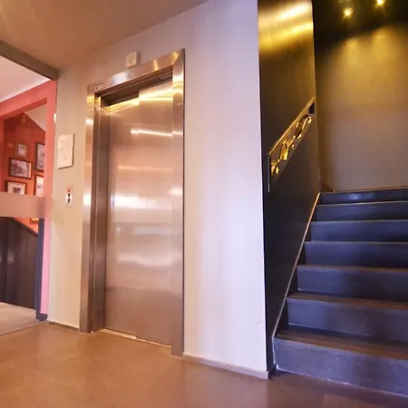 Hotel De Rome-3