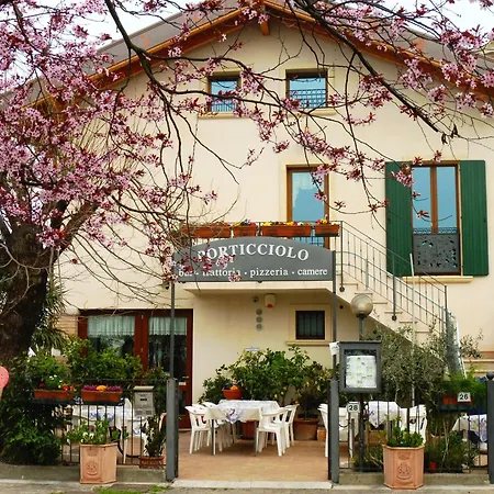 Affittacamere Porticciolo-2