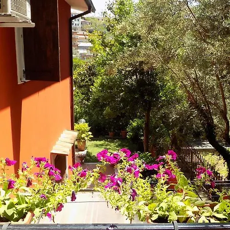 B&B Il Giardino Delle Camelie-2