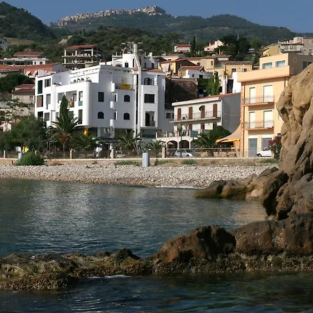Museo Albergo D'Arte Contemporanea Atelier Sul Mare-3