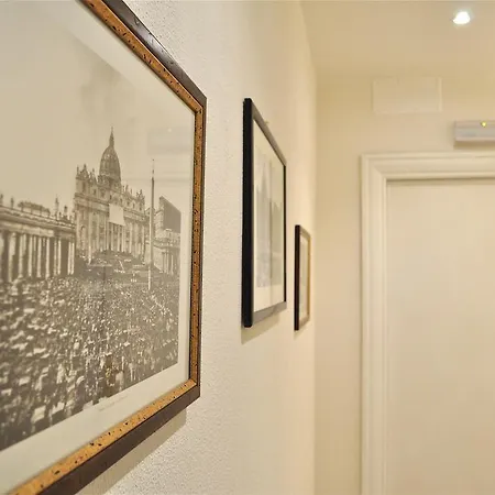 Aurelia 429 Fine Town House-3