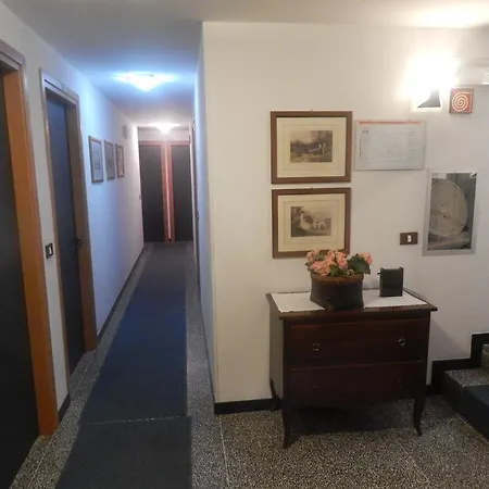 Hotel Aurora-2