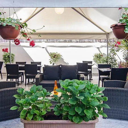 Hotel Scandinavia-2