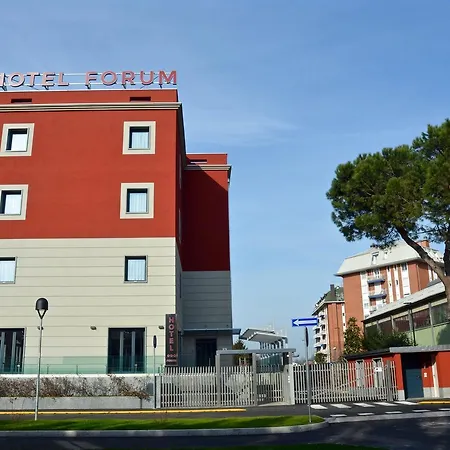 Hotel Forum-2