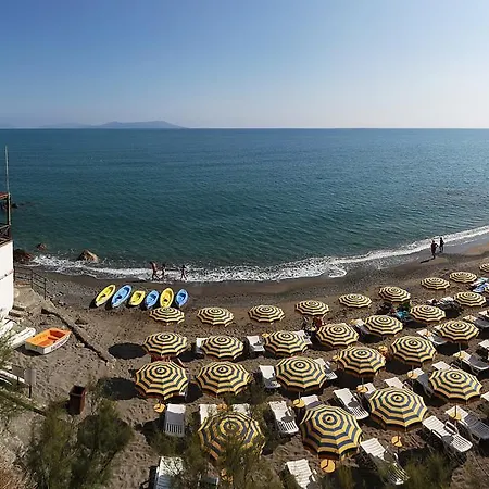 Vrclub - Villa Ridente Residence-2