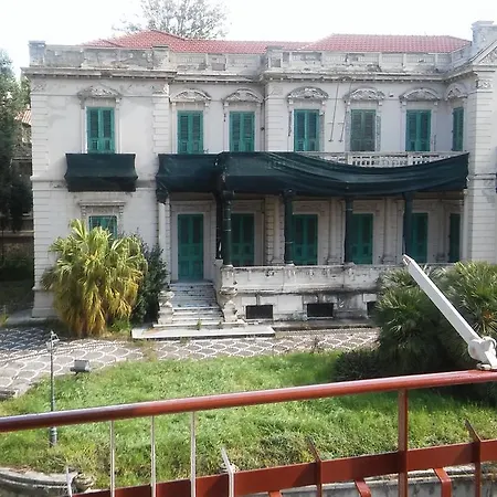 B&B Pinkhouse-3