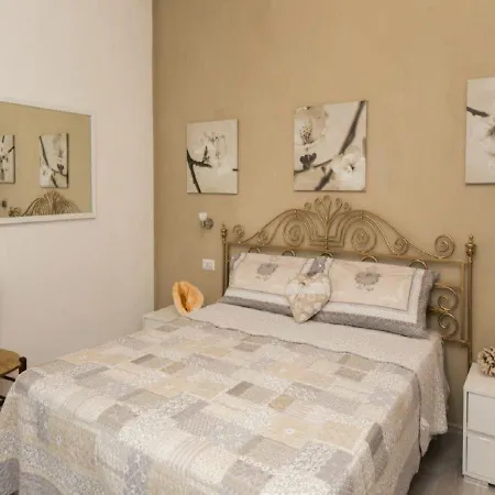 Affittacamere Cecco Rooms-2