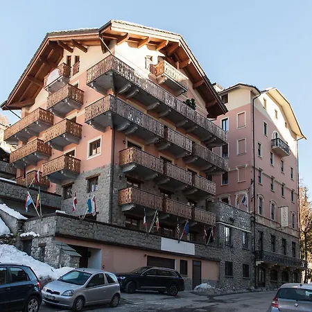 Limone Palace Aparthotel-2