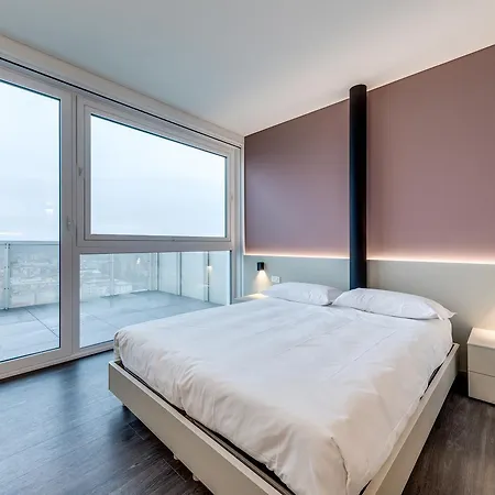 Sky Tower Suite-3