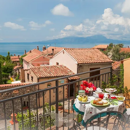 B&B Mariposa-3