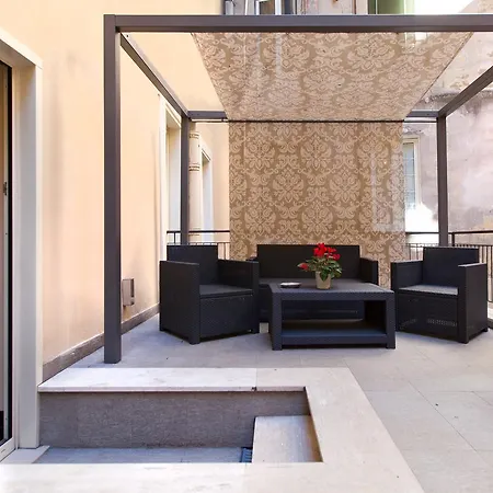 Quirinale Luxury Rooms-2