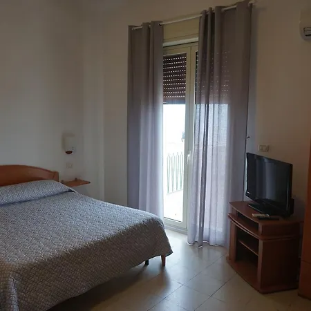 Hotel Villa Souvenir-3