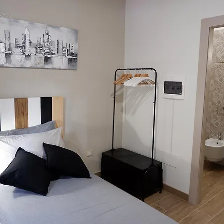 B&B Il Giardino In Città - Parcheggio Privato Gratuito-2