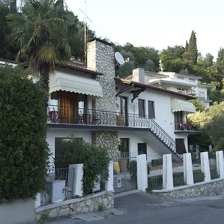 Guest House Villa De Ros-2