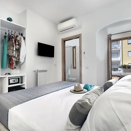 Viria B&B Sorrento-3