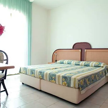 Club Bridge Hotel-3