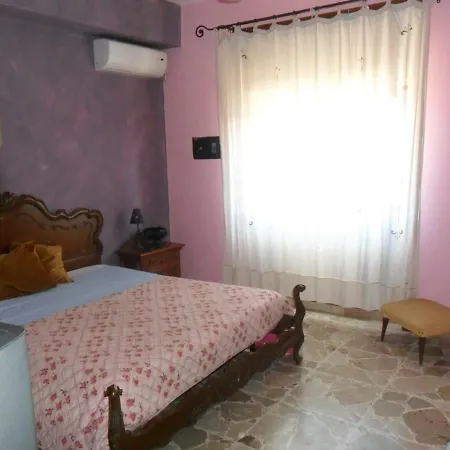 B&B Pinkhouse-2