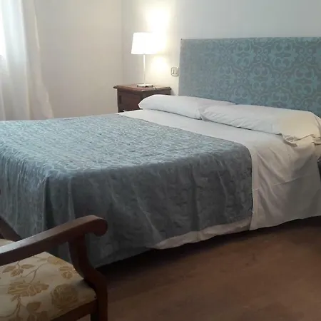 Il Grifo Camere e Suites-3
