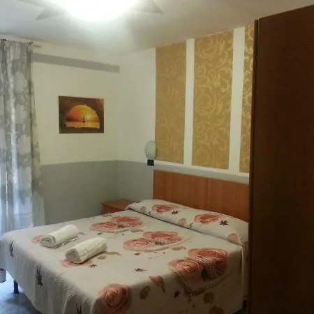 Roxena House-3