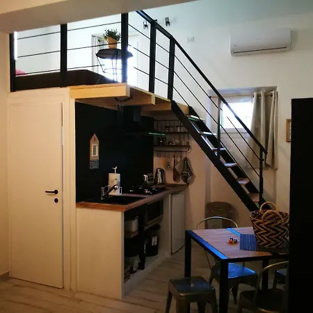 Amelia Apts & Rooms-2