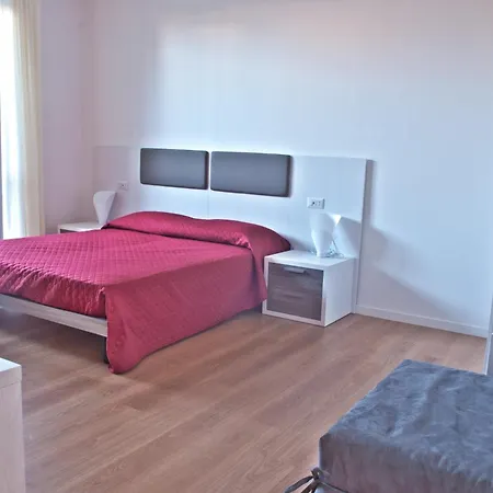 Four Rooms Guesthouse-2