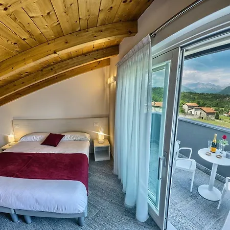 Rainbow Holiday Apartments Lake Como-3