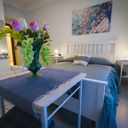 Floreo Guest House-3