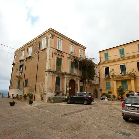 Isola Bella Sea-View Apartment-2