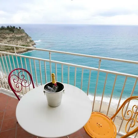 Isola Bella Sea-View Apartment-3