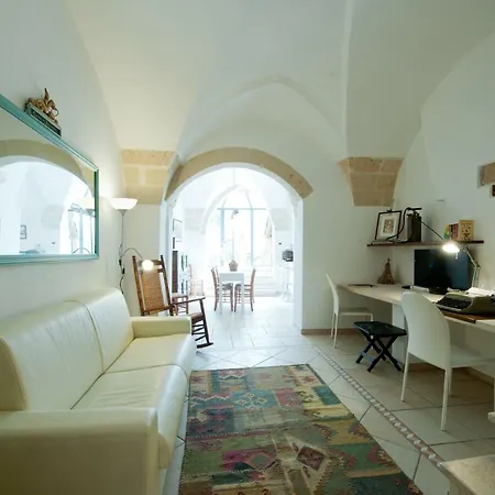 Casa D'Artista Suite & Garden-3